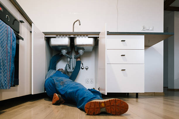 Professional Leak Detection technician working in Saint James, NY